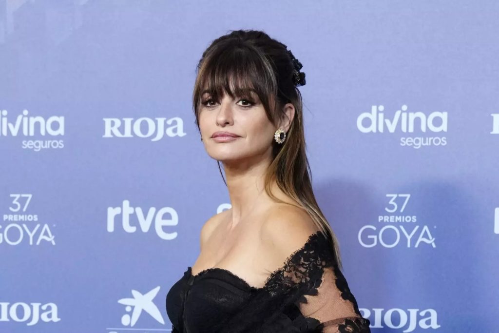 coupes tendance fêtes frange rideau